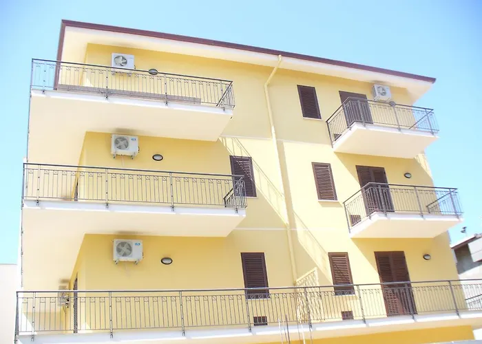 Campo * 特拉佩托